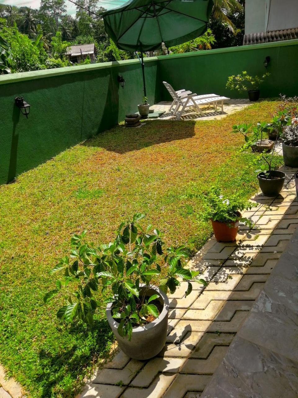 Villa Tanzanite Хикадува Екстериор снимка